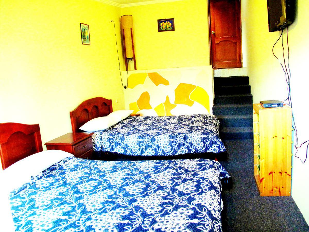 Aqua Hostal Mabel Cuenca Zewnętrze zdjęcie