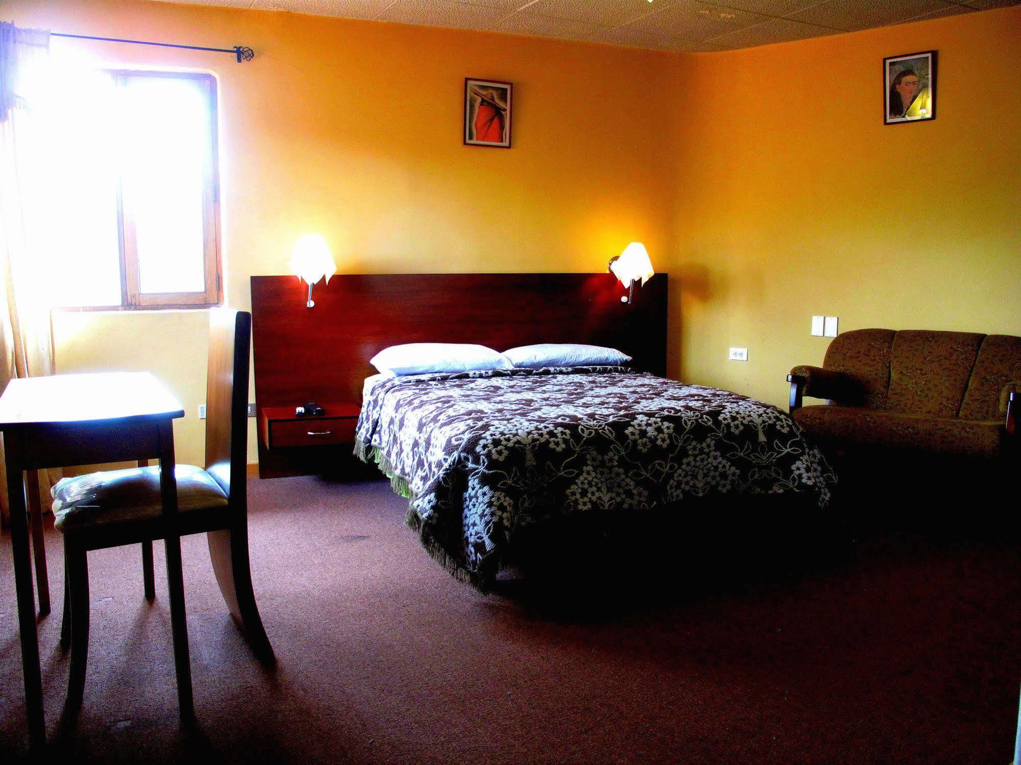 Aqua Hostal Mabel Cuenca Zewnętrze zdjęcie