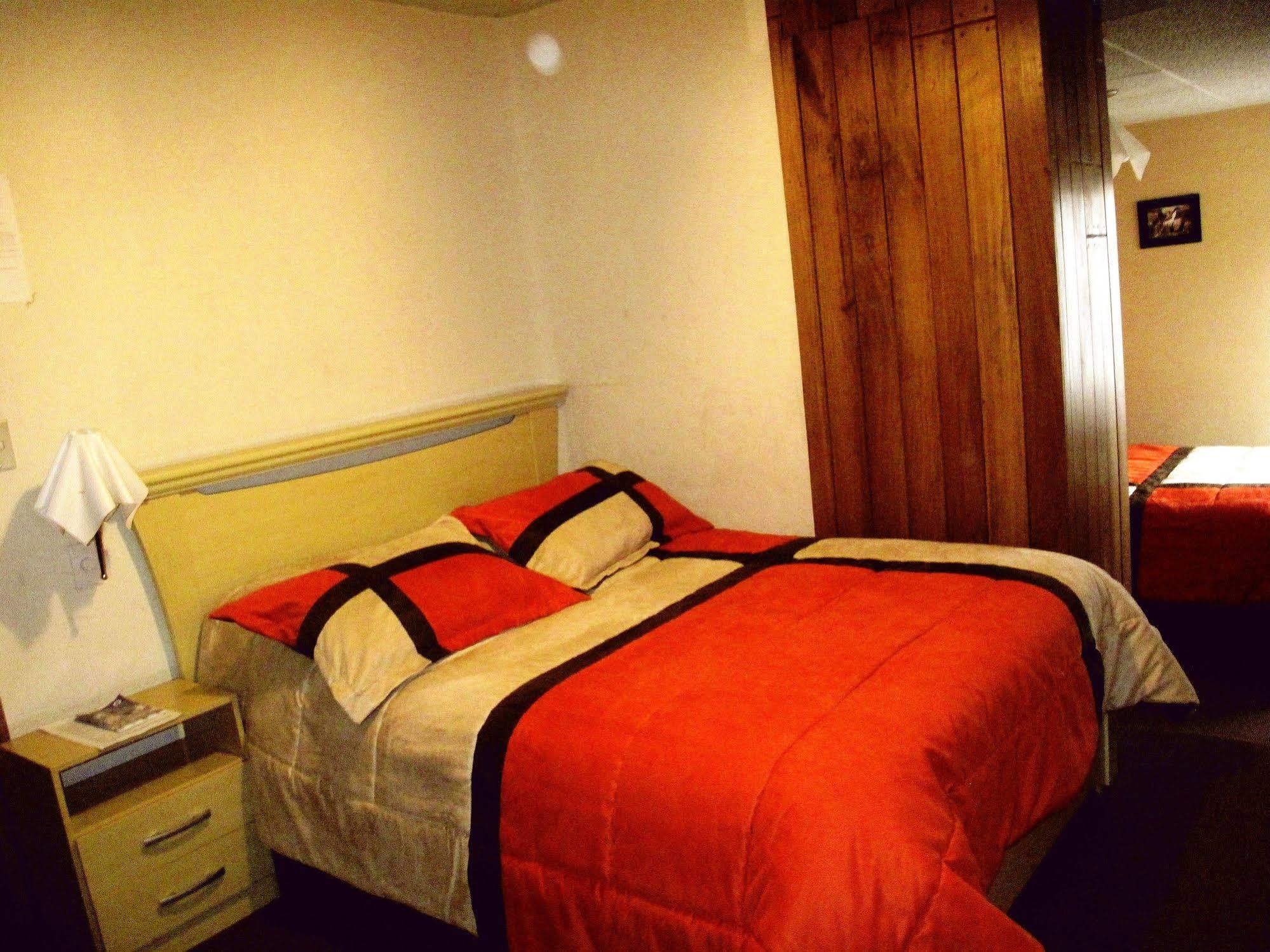 Aqua Hostal Mabel Cuenca Zewnętrze zdjęcie